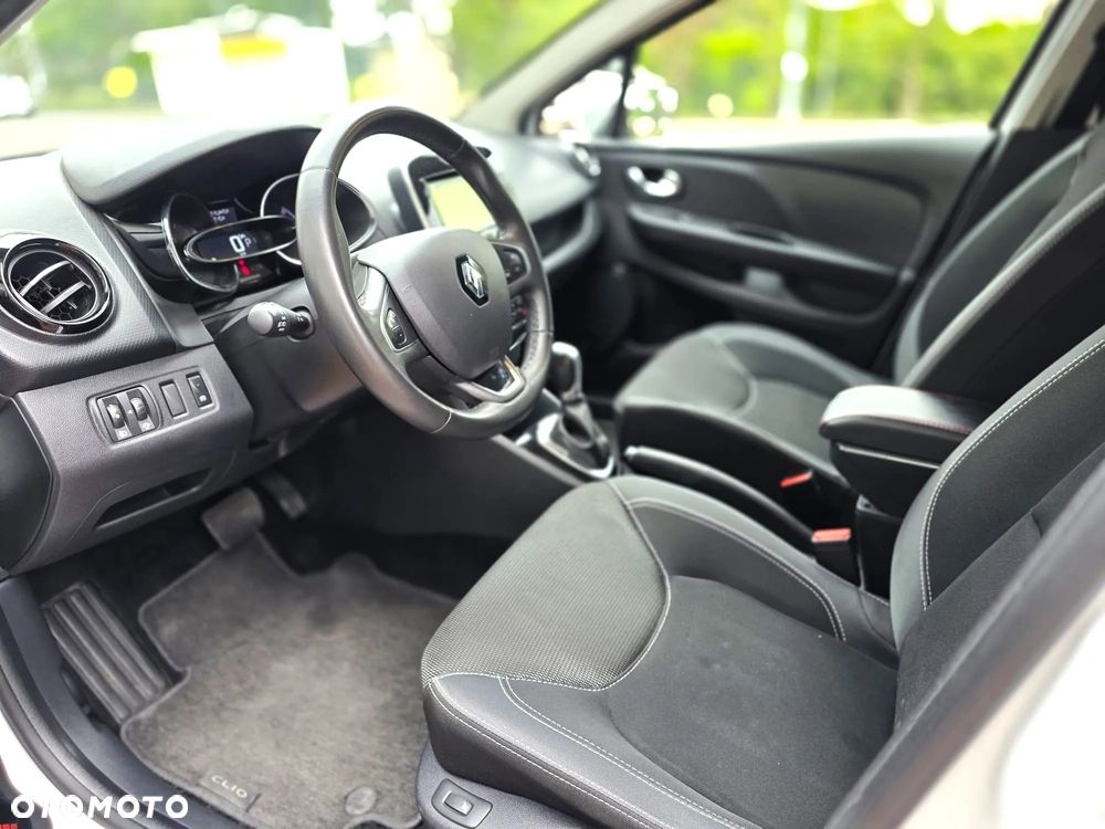 Renault Clio - 10