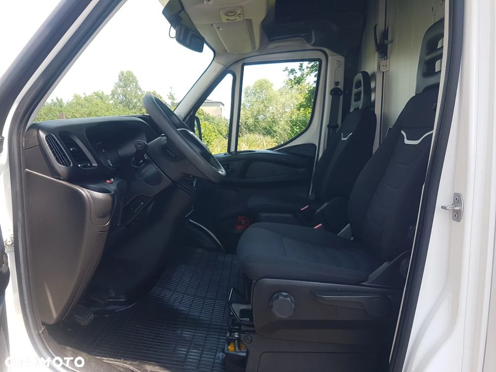 Iveco DAILY KONTENER NISKOPODŁOGOWY 4,44x2,23x2,42 SKLEP BAR FOODTRUCK KAMPER KLIMA KONIOWÓZ 35S14 - 33