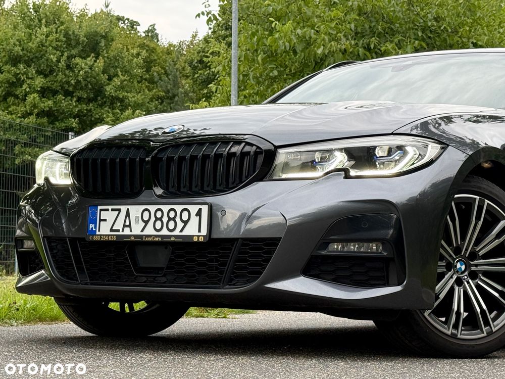 BMW Seria 3 318d M Sport Shadow - 13