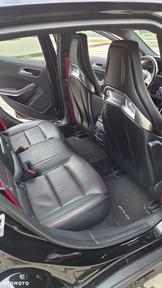 Mercedes-Benz GLA 45 AMG 4-Matic - 27