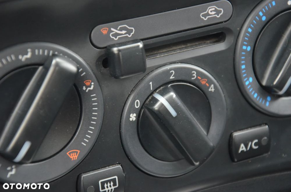 Nissan Juke 1.6 Visia Plus - 30