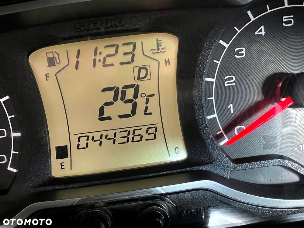 Suzuki Burgman - 24