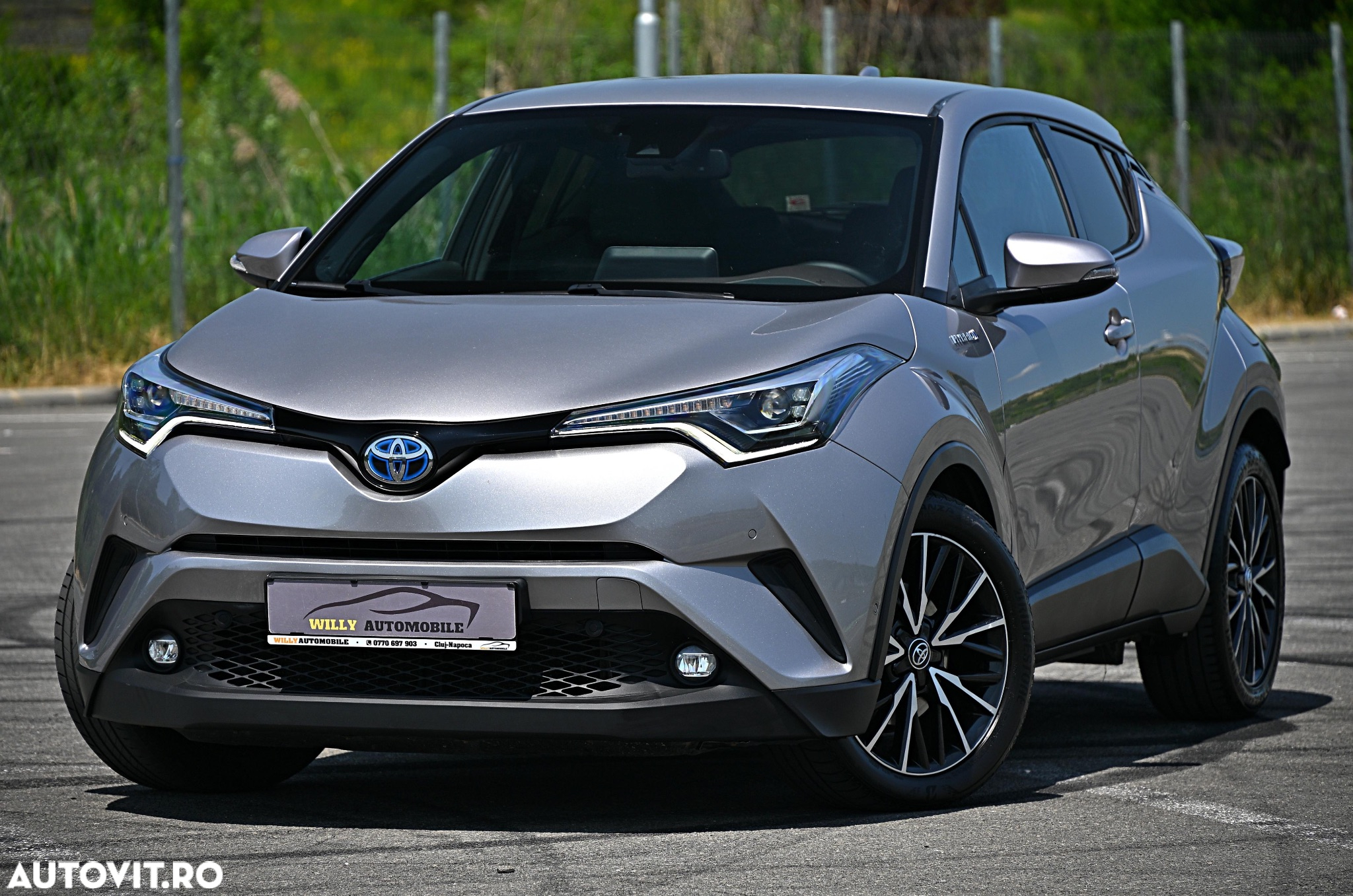 Toyota C-HR Hybrid Style Selection - 38