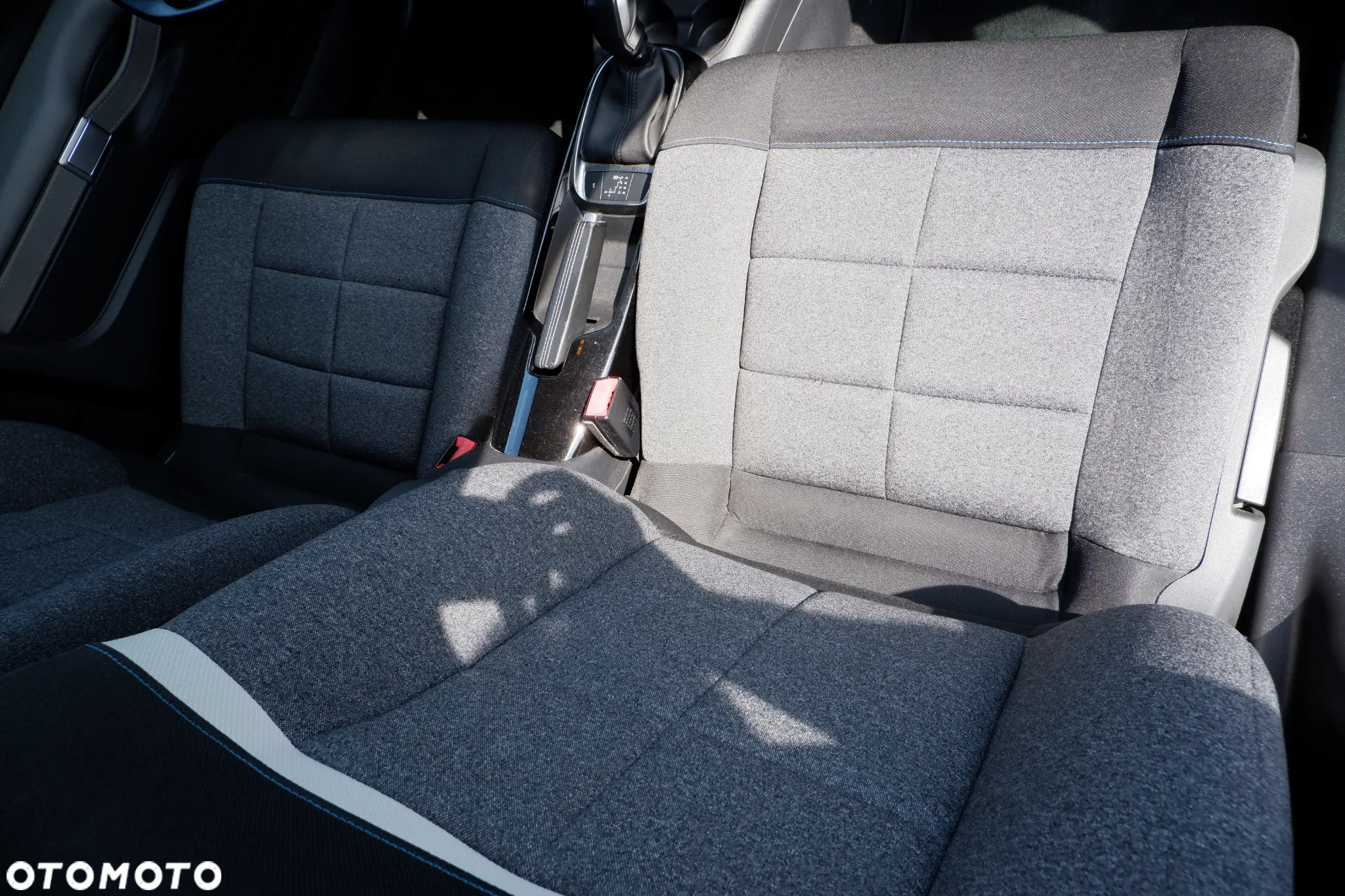 Citroën C4 Cactus Pure Tech 110 Stop&Start EAT6 Selection - 8
