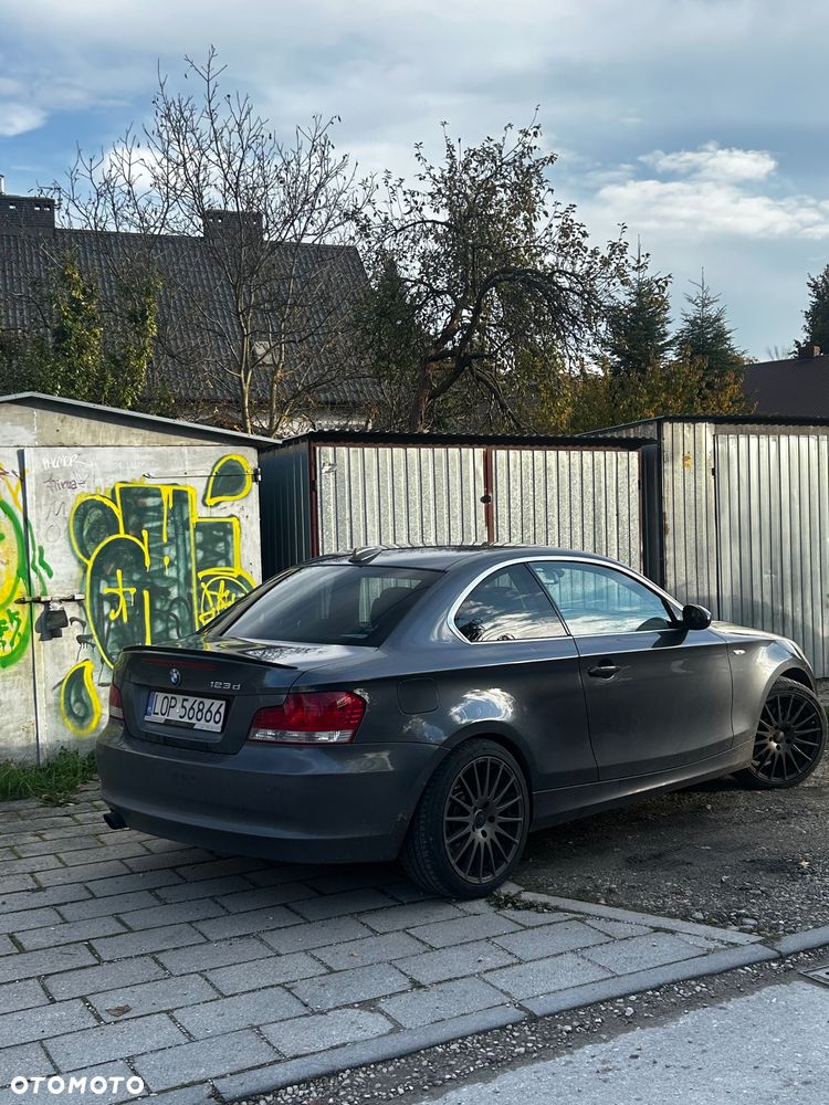 BMW Seria 1 123d - 1