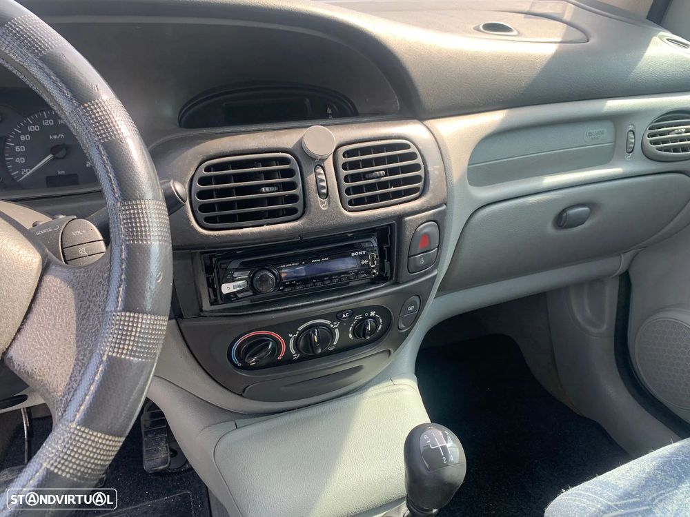 Renault Scénic 1.4 16V - 2