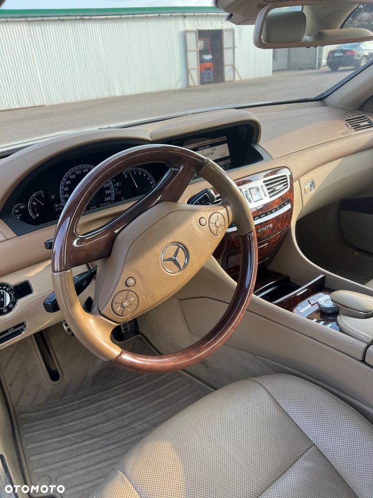 Mercedes-Benz CL 500 4-Matic BlueEff - 19