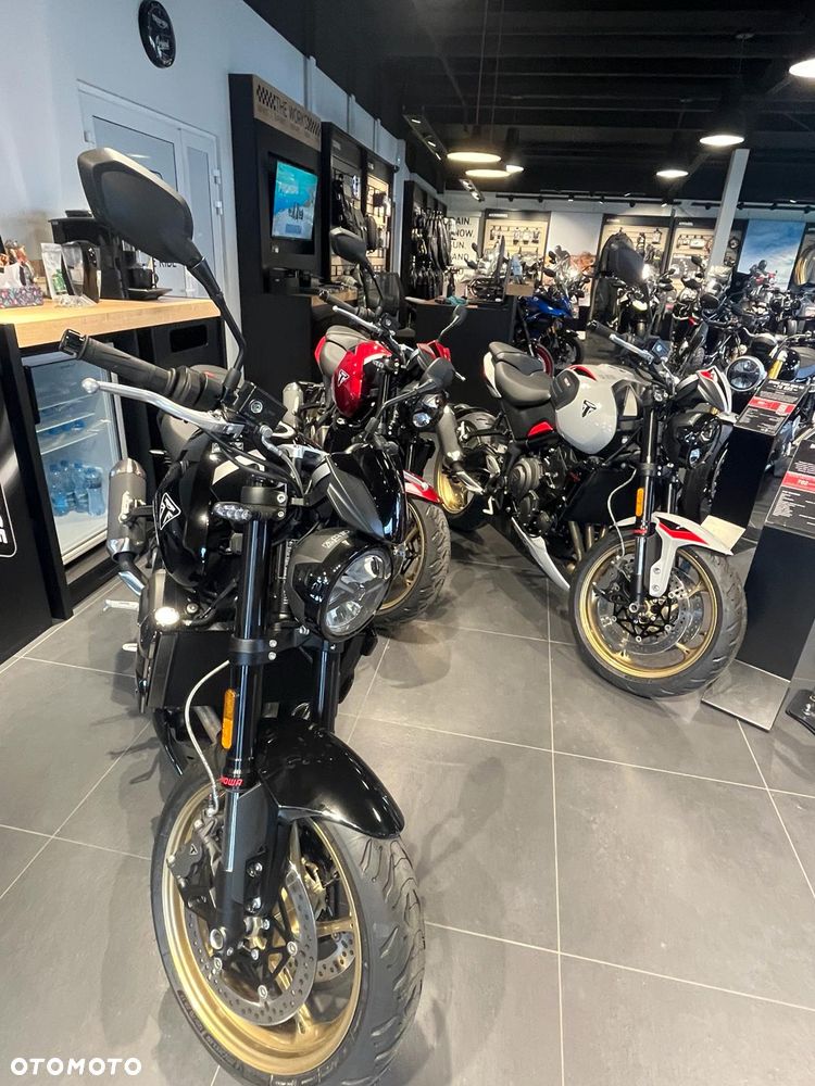 Triumph Trident - 35