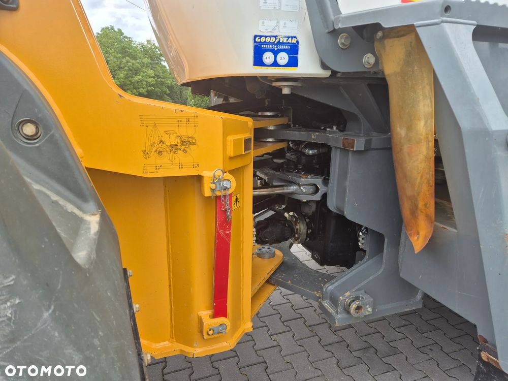 Liebherr L550/ 2012r/ Maszyna sprowadzona/ - 11