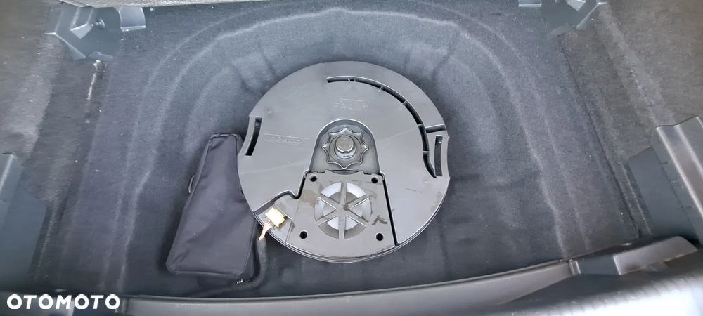 Volkswagen Golf 2.0 TDI Sound - 26