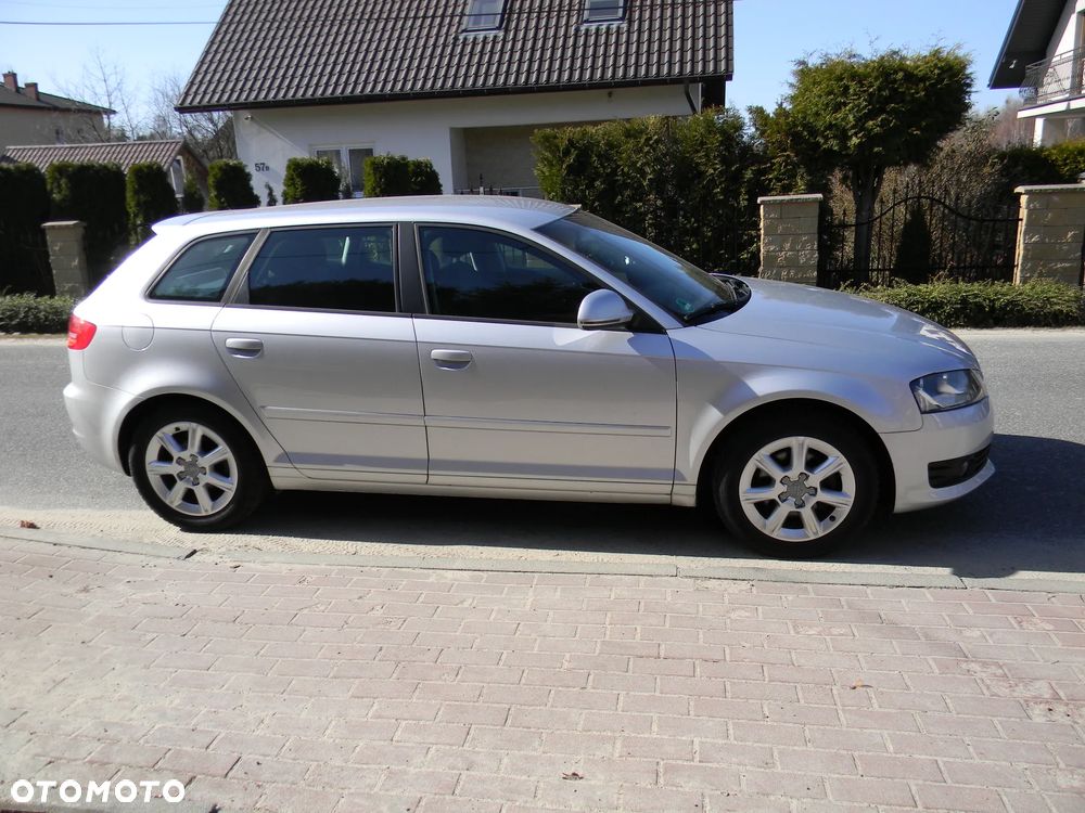 Audi A3 Sportback 1.4 TFSI S tronic Attraction - 8