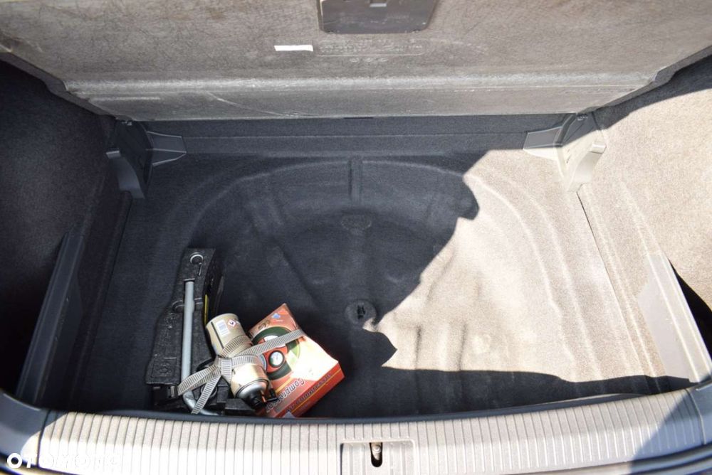 Volkswagen Golf Sportsvan - 12