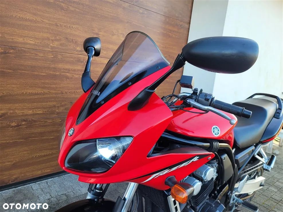 Yamaha FZS - 4