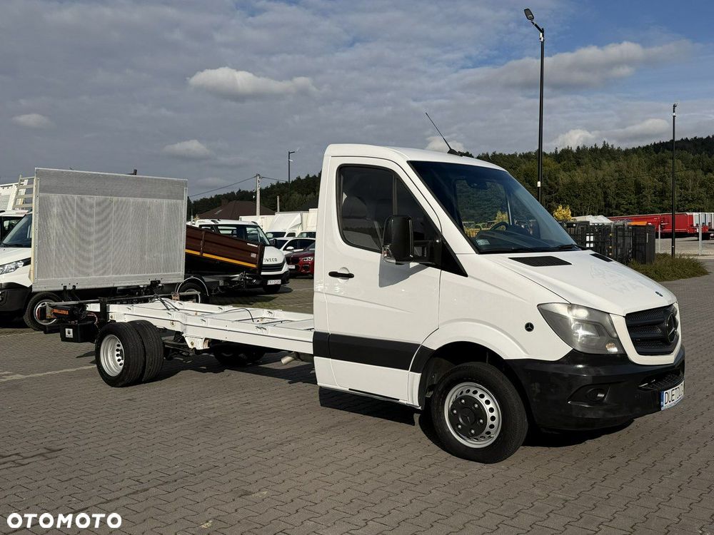 Mercedes-Benz Sprinter - 2