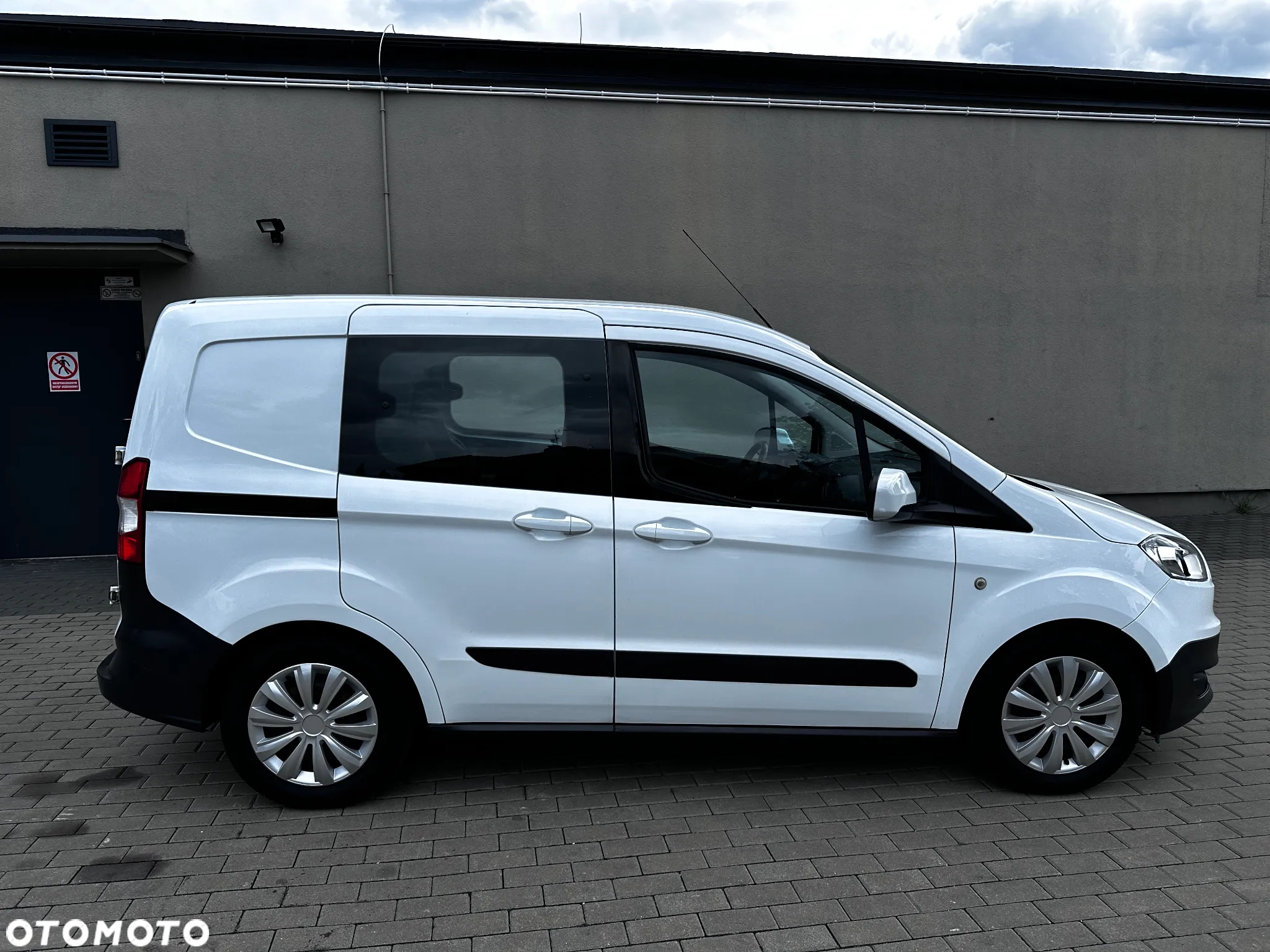 Ford Transit Courier 1.5 TDCi Trend - 4