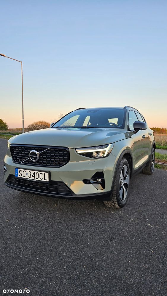 Volvo XC 40 B3 Plus Bright - 2