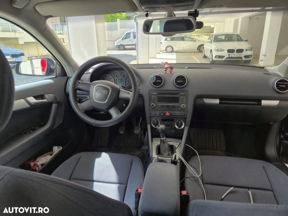 Audi A3 Sportback 1.6 FSI Ambition - 6