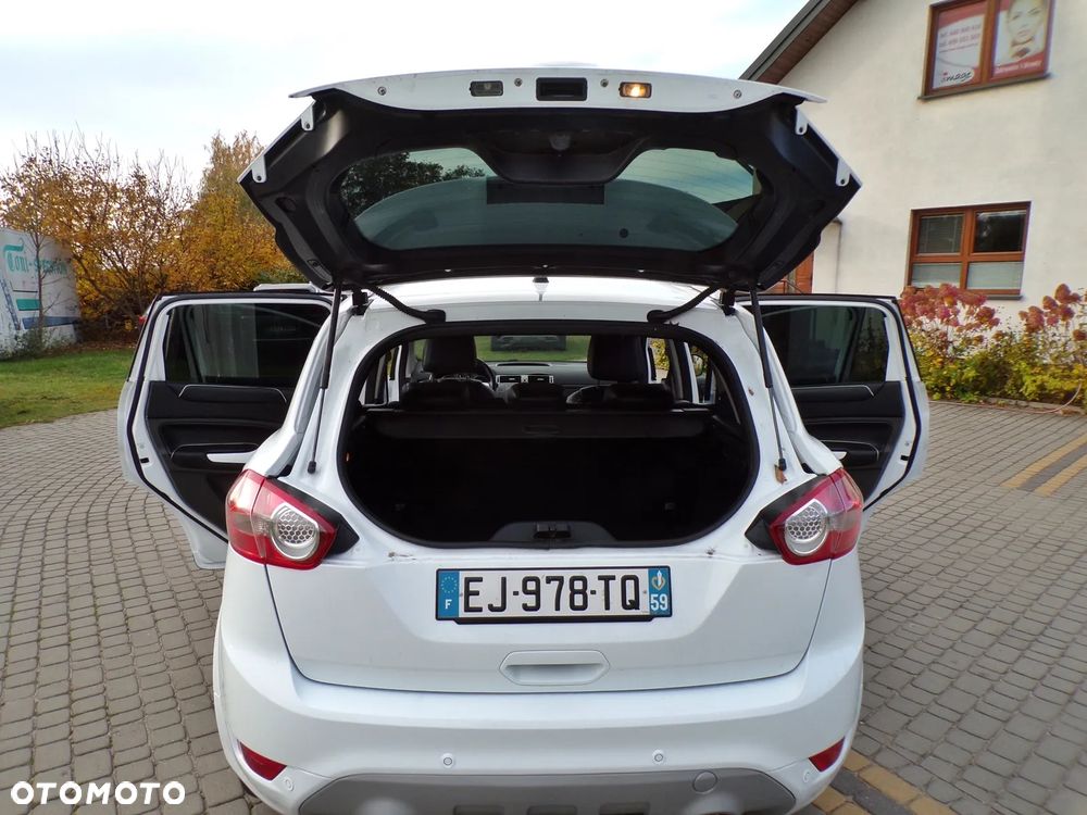 Ford Kuga 2.0 TDCi 2x4 Titanium - 27