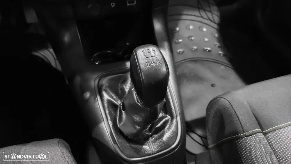 Citroën C3 1.2 PureTech Shine - 39