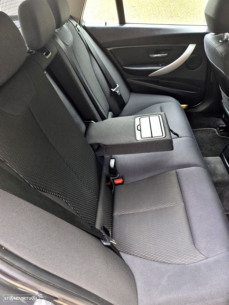 BMW 316 i Line Modern - 22