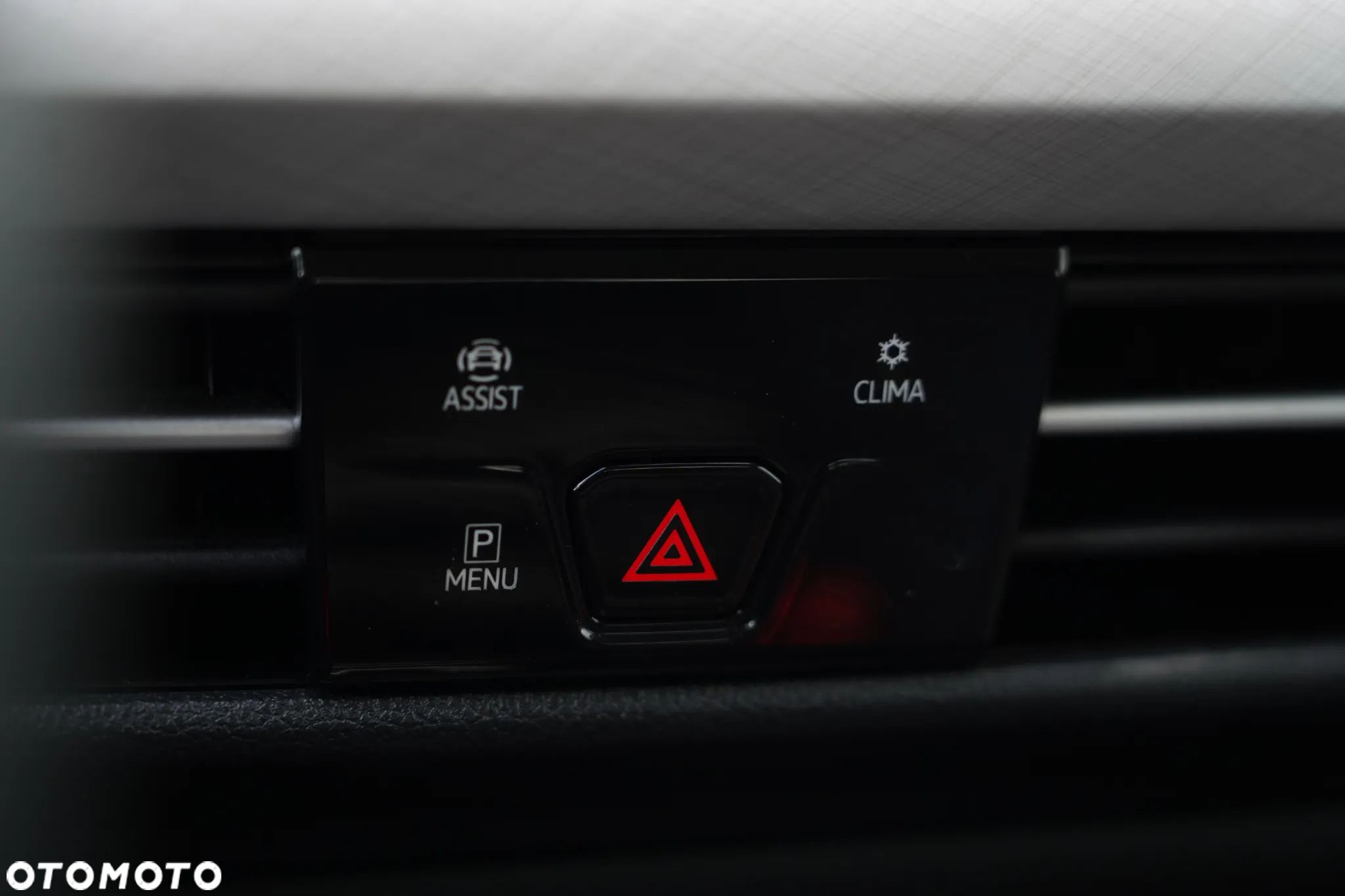 Volkswagen Golf - 18