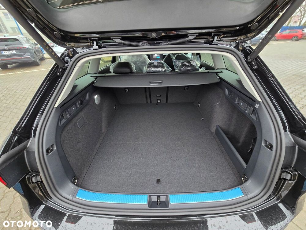 Volkswagen Passat Variant 1.5 TSI eHybrid PHEV 150kW Business Plus DSG - 9