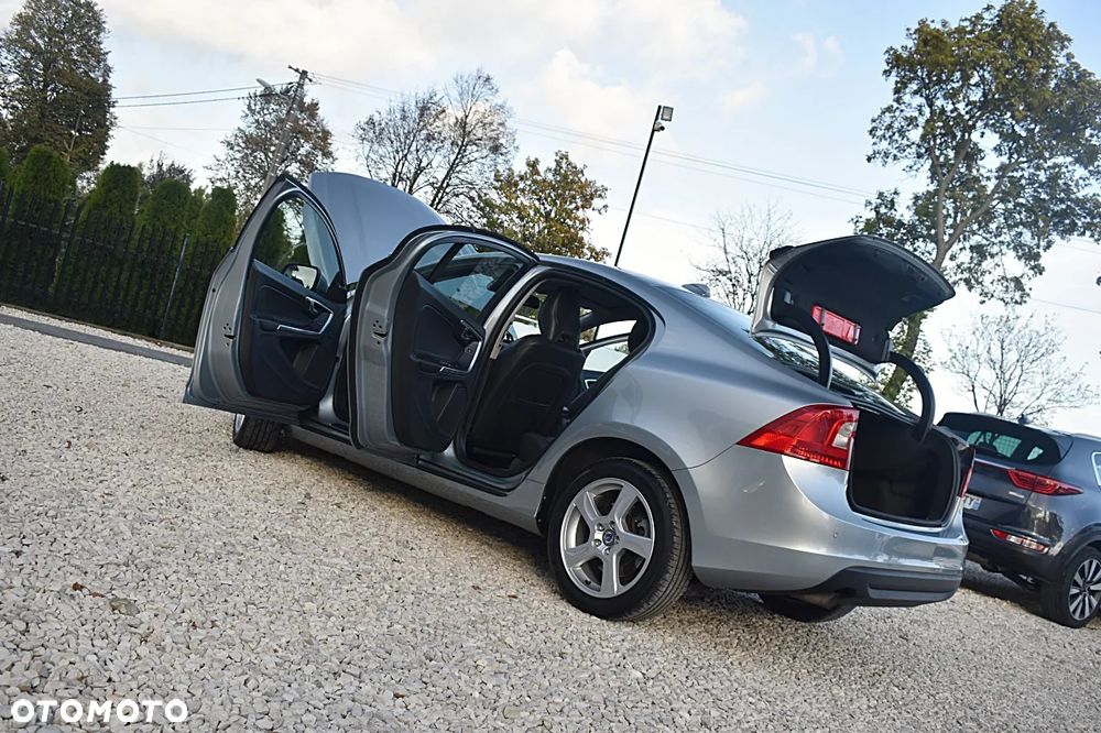 Volvo S60 D3 Geartronic Momentum - 14