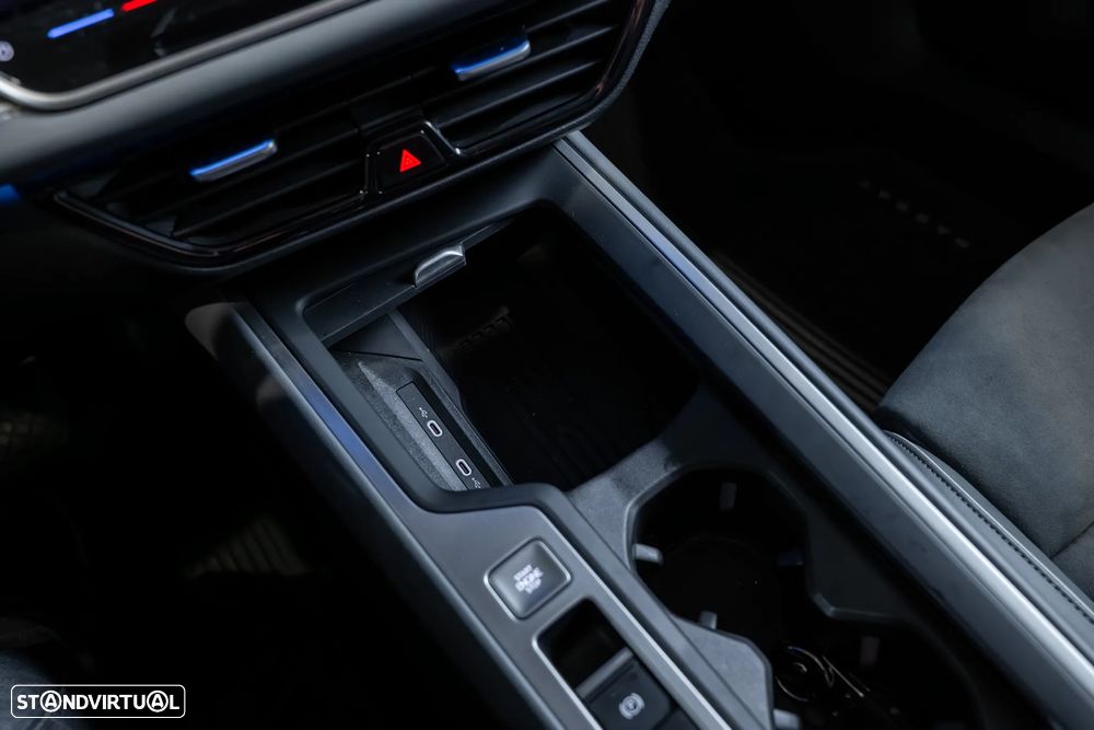 VW Passat Variant 2.0 TDi Business DSG - 24