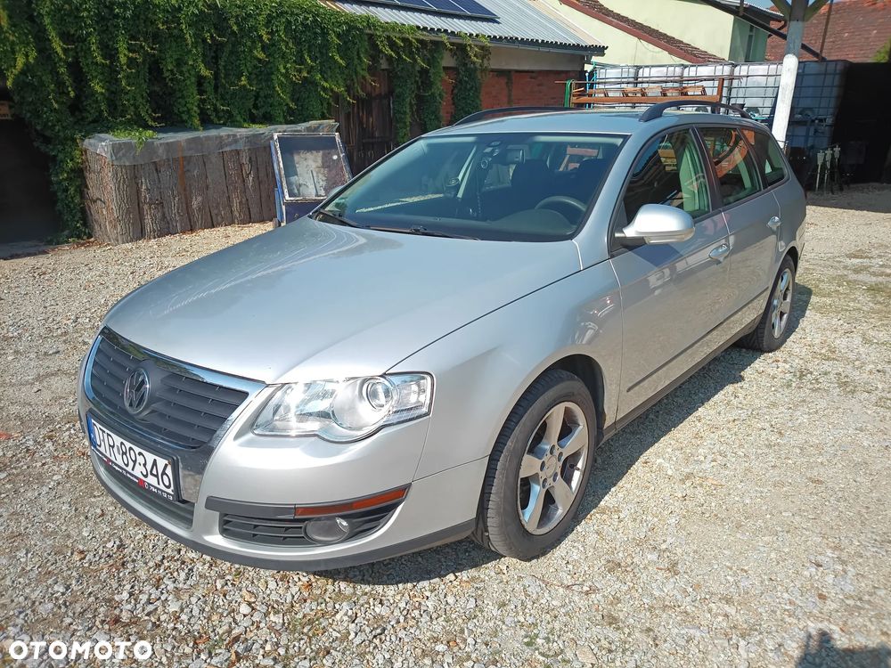 Volkswagen Passat 2.0 TDI Comfortline DSG - 8
