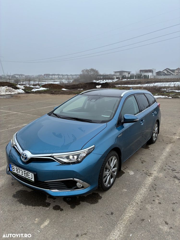 Toyota Auris 1.8 L VVT-i Sol + - 1