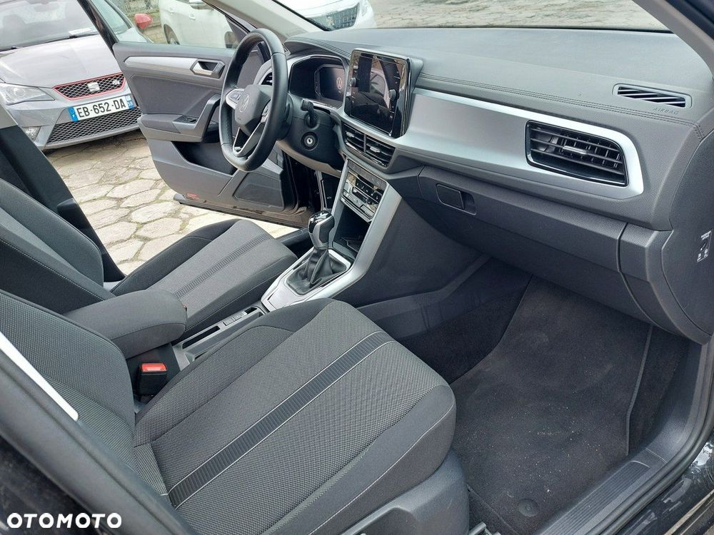 Volkswagen T-Roc - 16