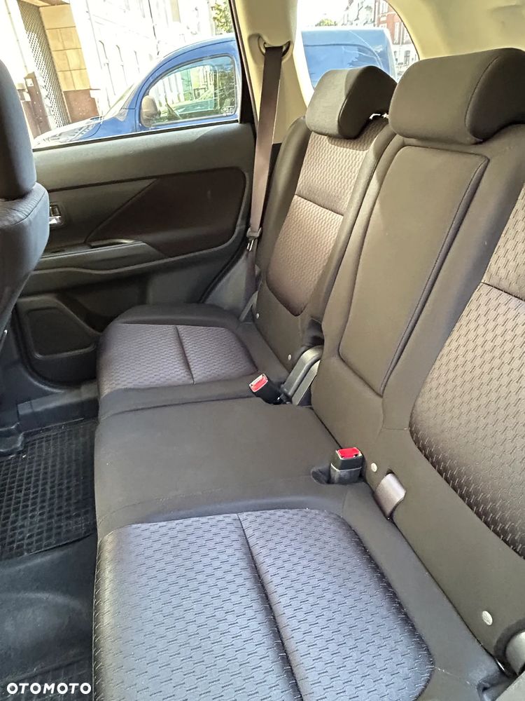 Mitsubishi Outlander 2.0 Intense - 8