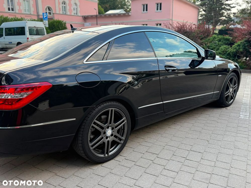 Mercedes-Benz Klasa E 250 CGI BlueEFFICIENCY Automatik Avantgarde - 5