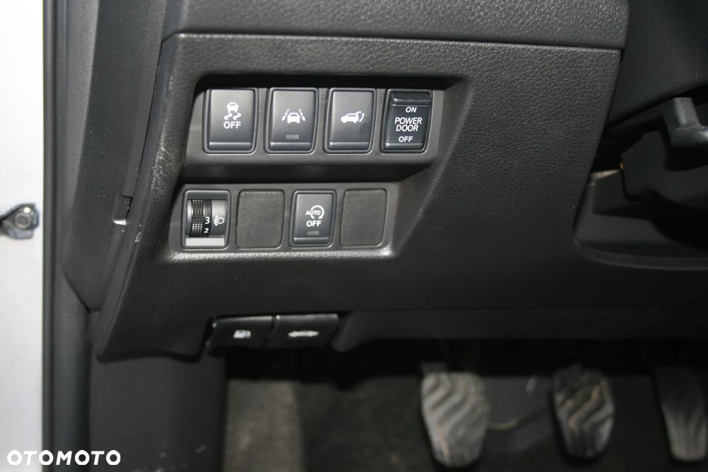 Nissan X-Trail 1.3 DIG-T N-Design 2WD DCT - 16