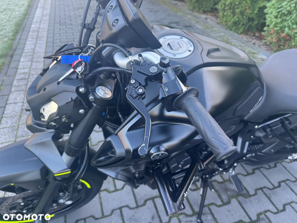 Yamaha MT - 24
