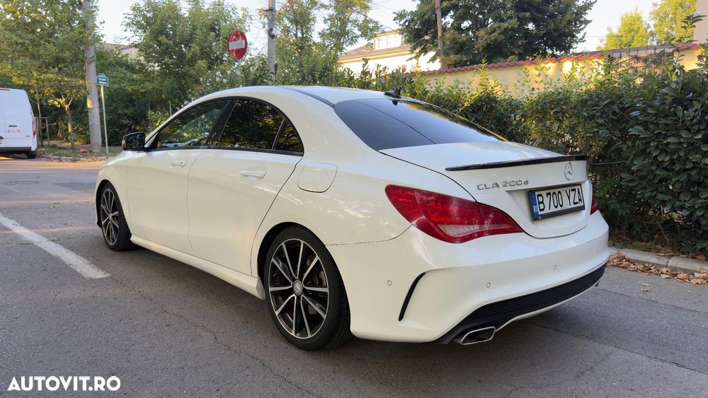 Mercedes-Benz CLA 200 - 4