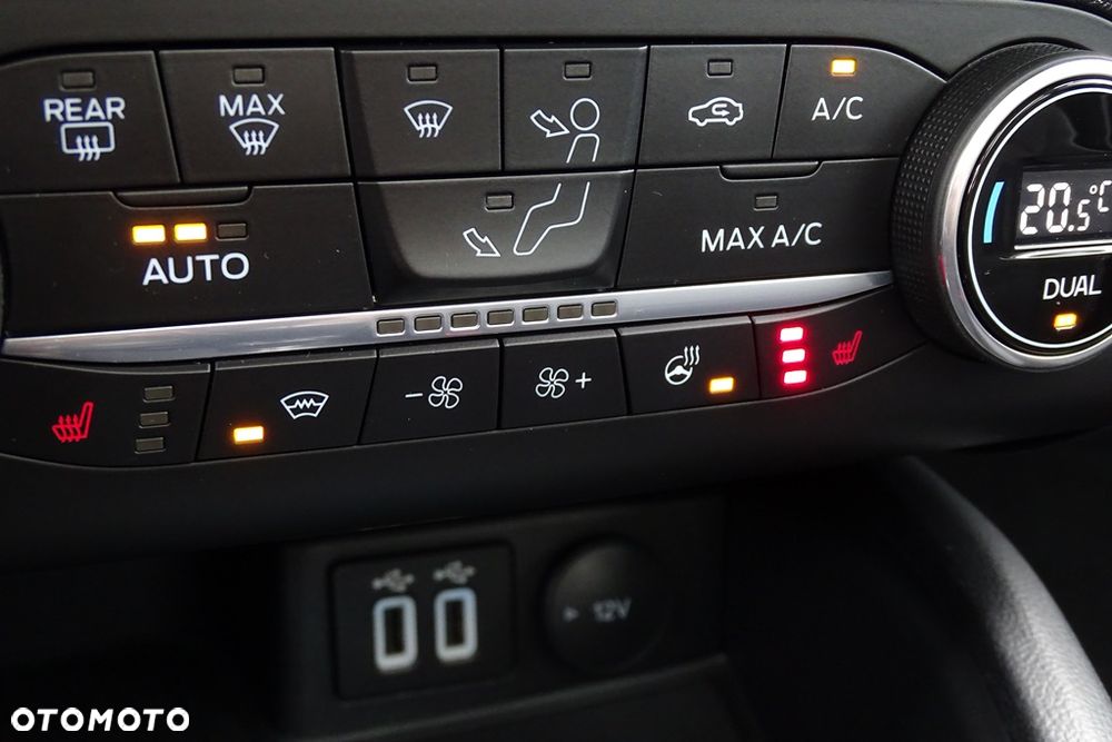Ford Focus 1.5 EcoBlue STart-Stopp-System TITANIUM - 38