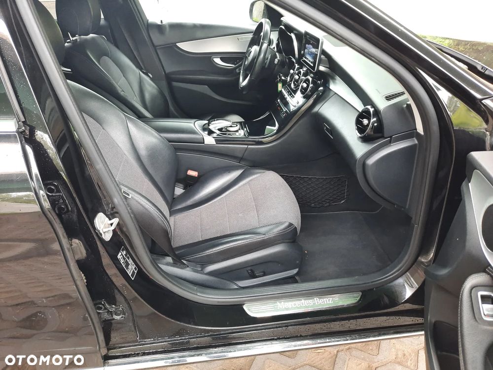 Mercedes-Benz Klasa C 200 7G-TRONIC - 16