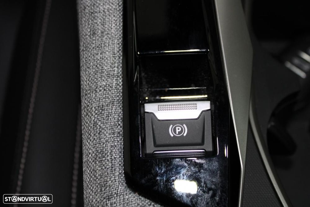 Peugeot E-3008 73 kWh Allure - 22