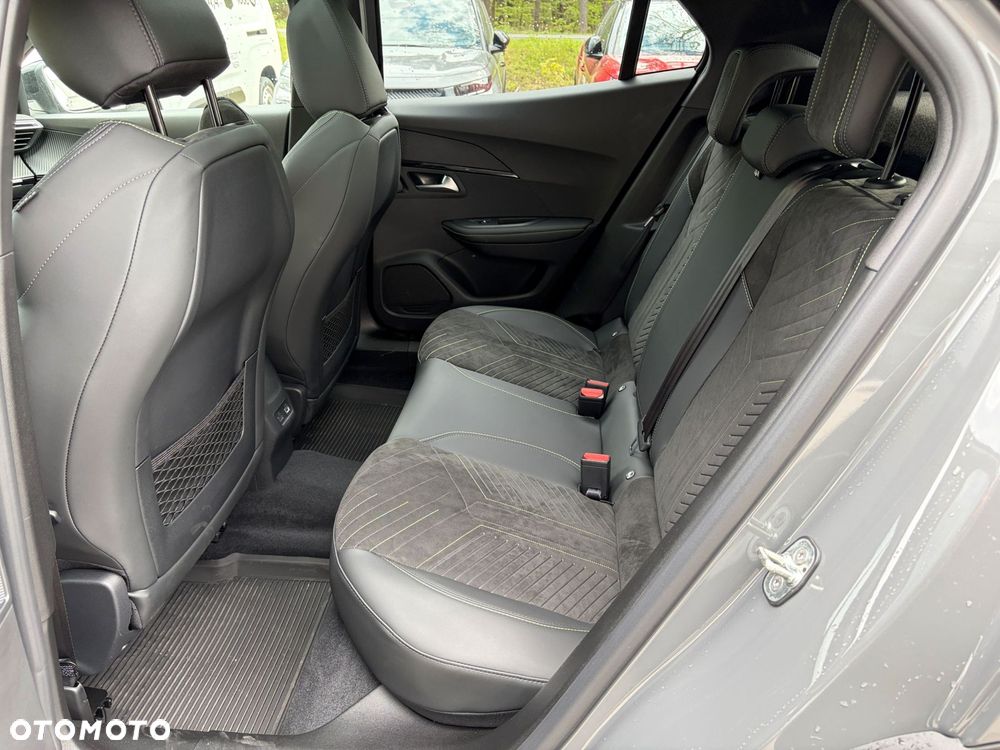 Peugeot 2008 - 8