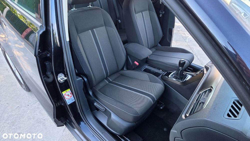 Volkswagen T-Roc - 38