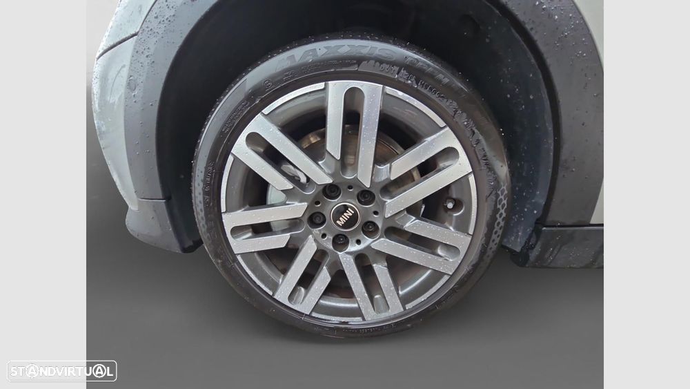 MINI 3 Portas Cooper C Classic M - 16