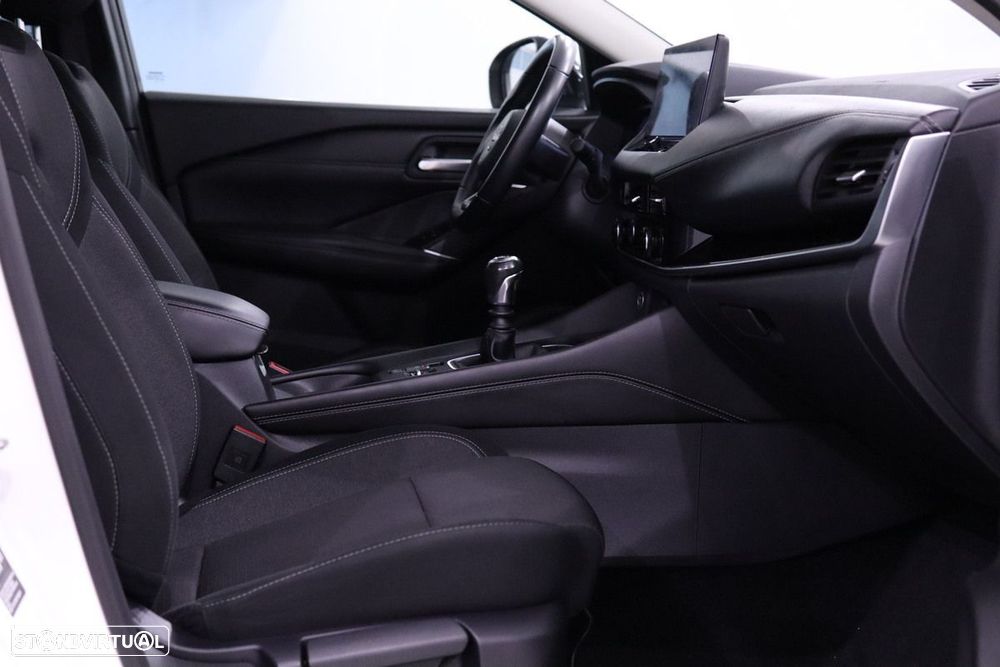 Nissan Qashqai 1.3 DIG-T N-GO - 24