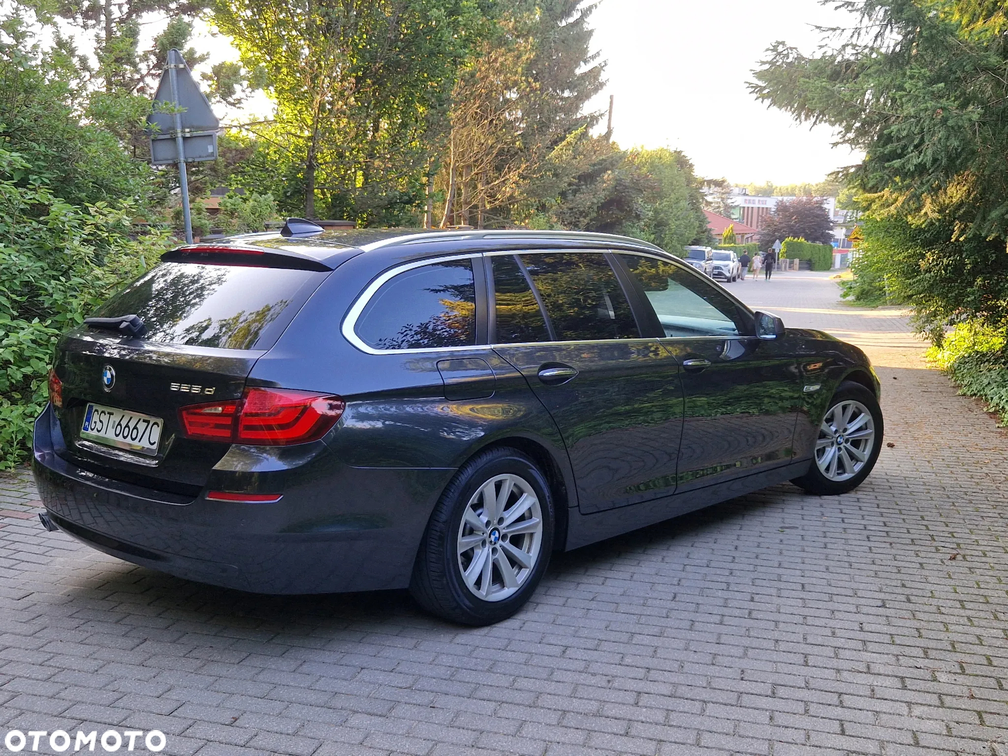 BMW Seria 5 525d xDrive - 15