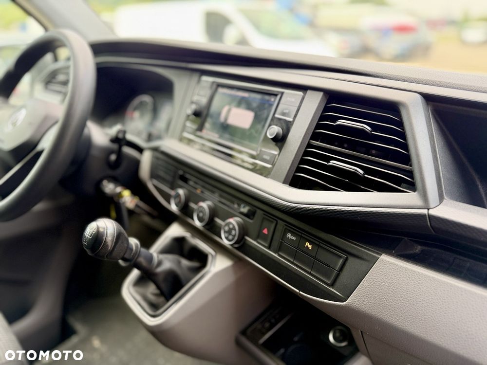 Volkswagen Transporter - 18
