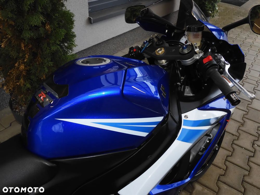 Suzuki GSX-R - 33