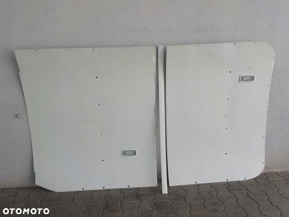 VW T5 KRÓTKA PODSUFITKA TYŁ TYLNA - 1