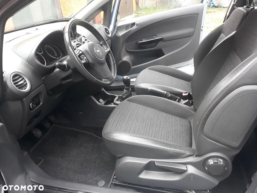 Opel Corsa 1.4 16V Limited Edition - 6