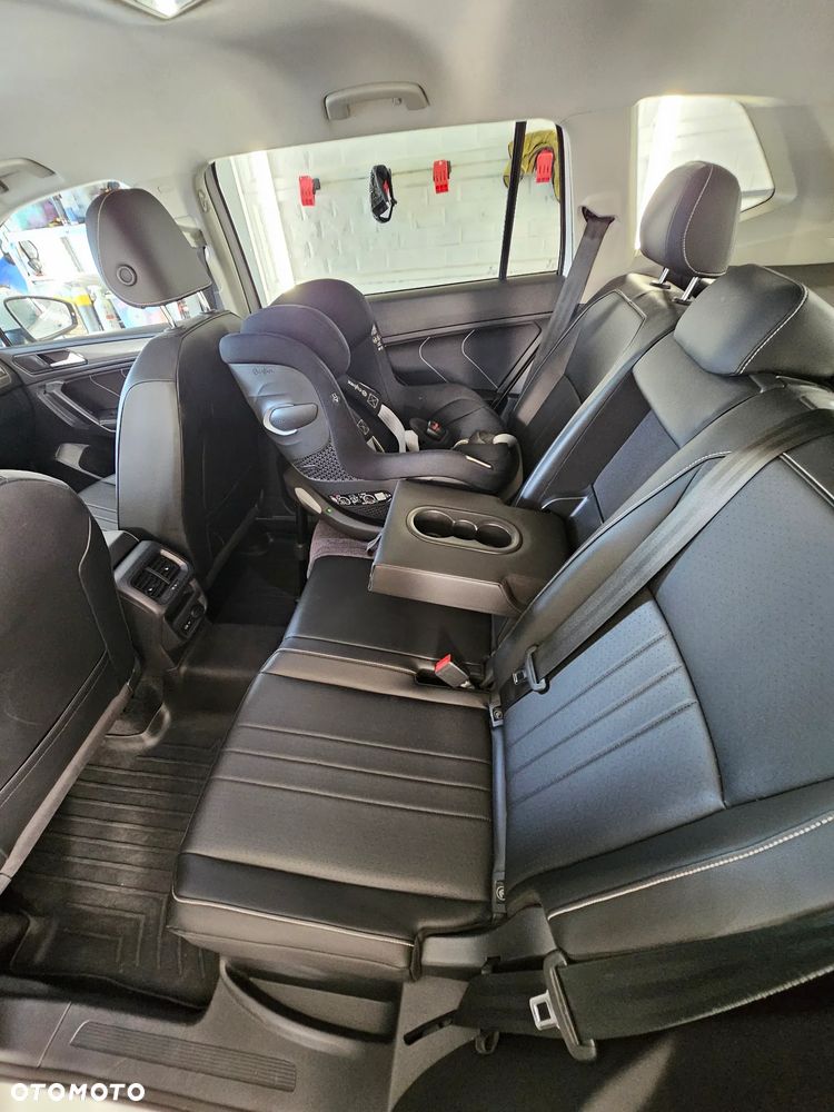 Volkswagen Tiguan - 12