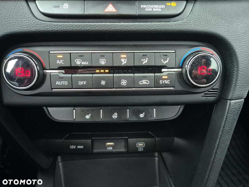 Kia Ceed 1.5 T-GDI M - 22